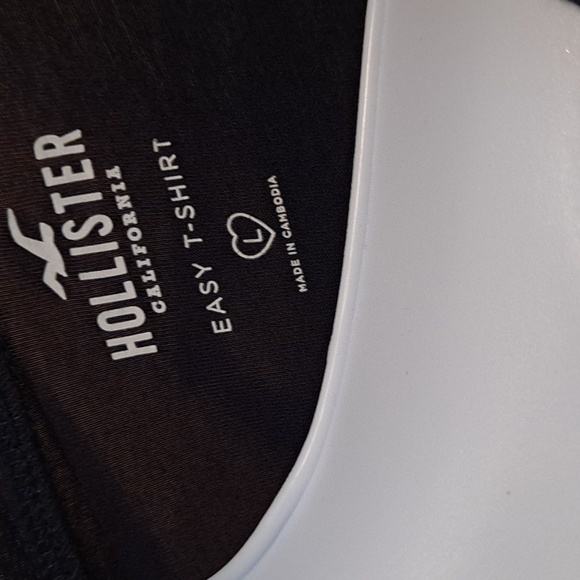 Hollister Tee Shirt - Picture 4 of 4